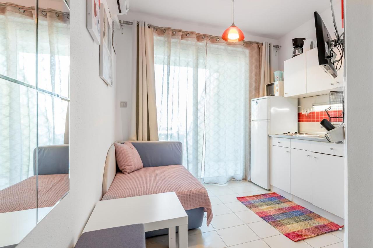 Beach Holiday Baska Екстер'єр фото
