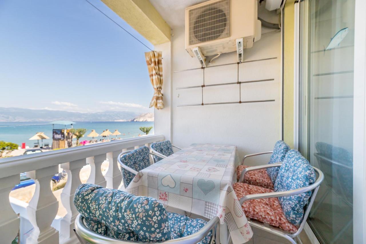 Beach Holiday Baska Екстер'єр фото