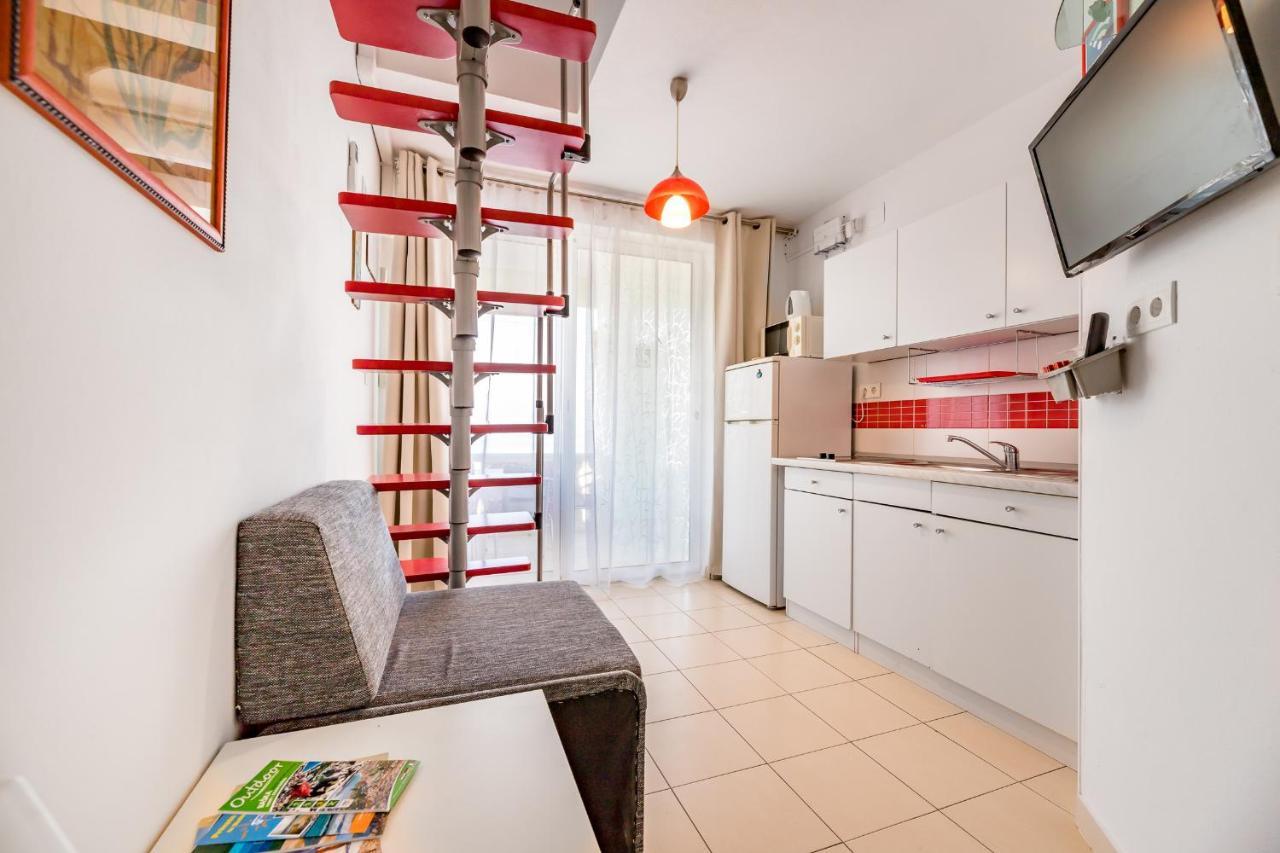 Beach Holiday Baska Екстер'єр фото